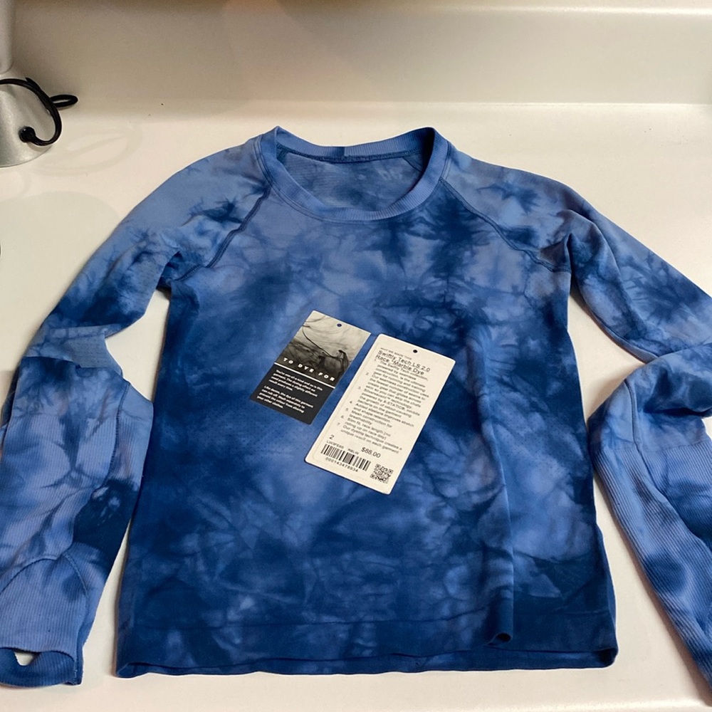 Lululemon race length long sleeve swiftly